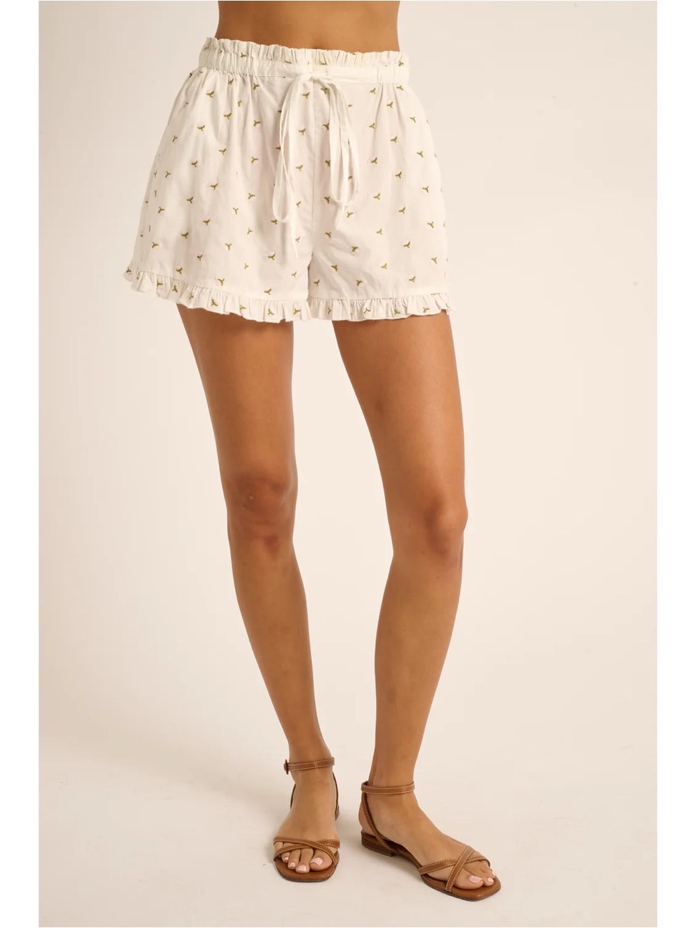 La Maregold The Theo Shorts in Baby Pink Petite Flower White Floral Ditsy Print
